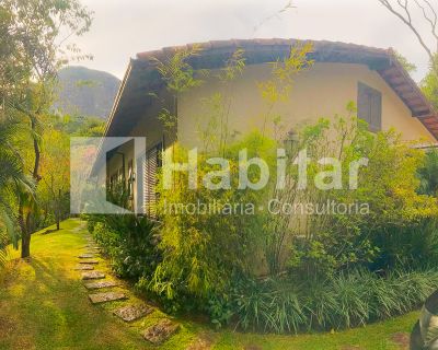 Casa em condomínio, total privacidade