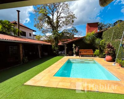 Casa mobiliada, linear e charmosa em Nogueira