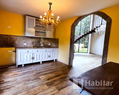 Casa em condomínio alto padrão 