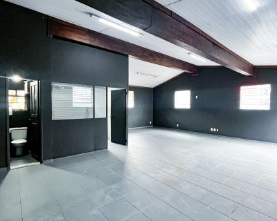 Loja comercial em Nogueira 