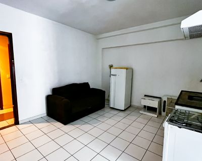 Conjugado mobiliado em Corrêas 