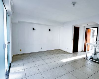 Casa em dois pavimentos em Corrêas 