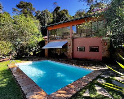 Casa espaçosa, aconchegante, com vista